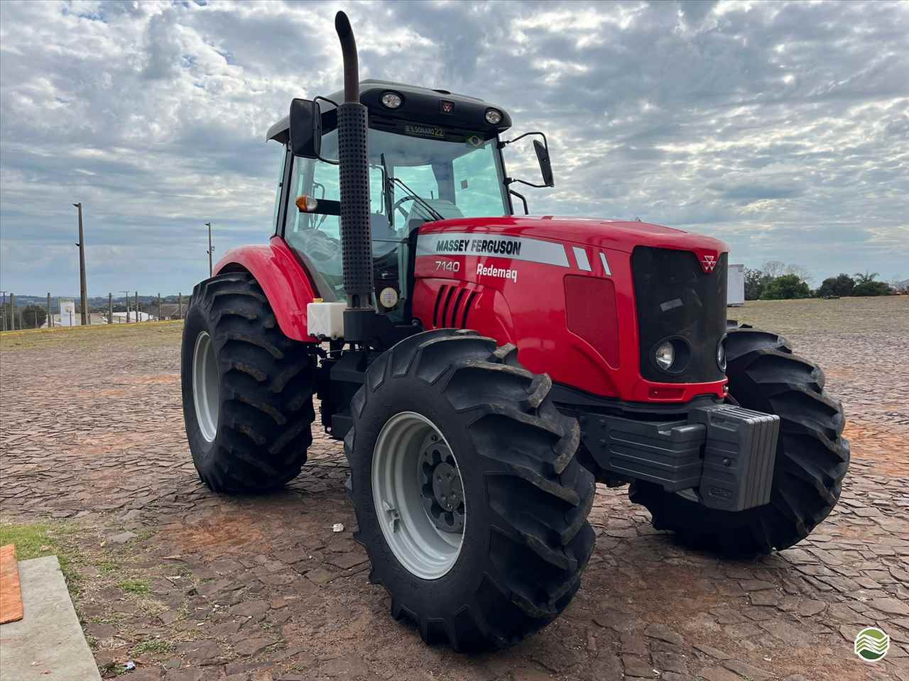 TRATOR MASSEY FERGUSON MF 7140 Tração 4x4 Comatral Caminhões e Máquinas Agrícolas PANAMBI RIO GRANDE DO SUL RS